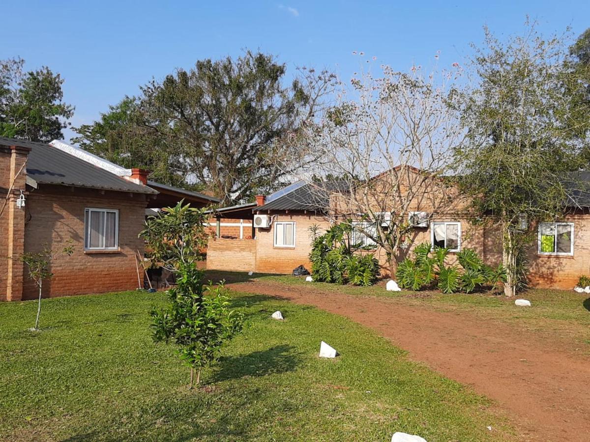 Mi Buen Refugio Villa Puerto Iguazu Exterior photo